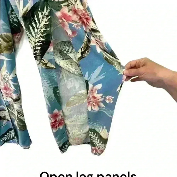 Guess Blue Blue Tropical Palm Print Beachy Sleeveless Jumpsuit Romper Size 2 - Picture 3 of 9